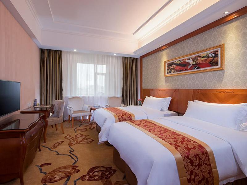 Vienna Hotel Chaoyang High-Speed Train Station Шаньтоу Экстерьер фото